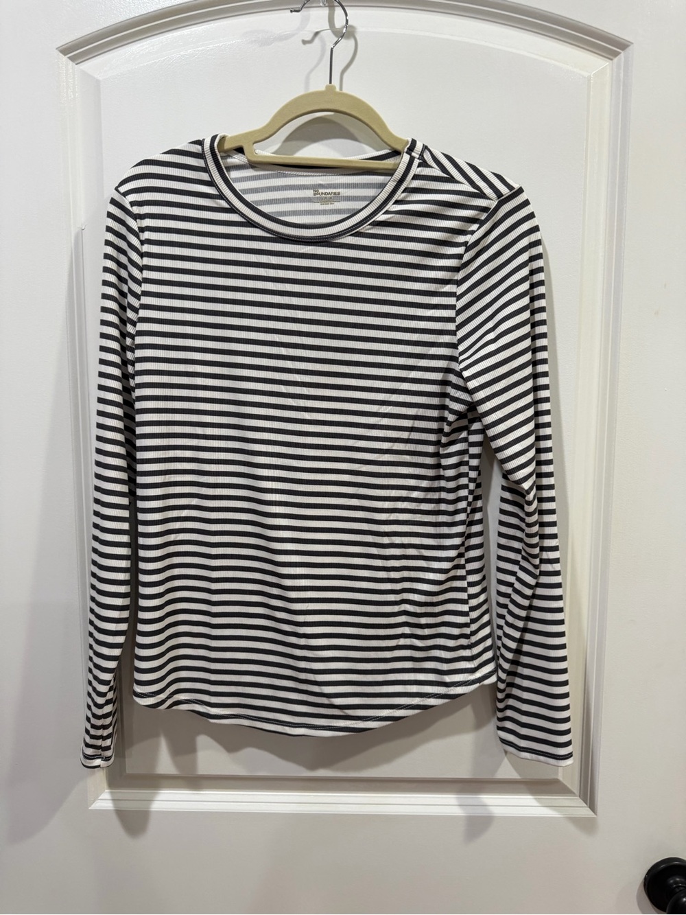 No Boundaries Black & White Striped Long-Sleeve Crewneck